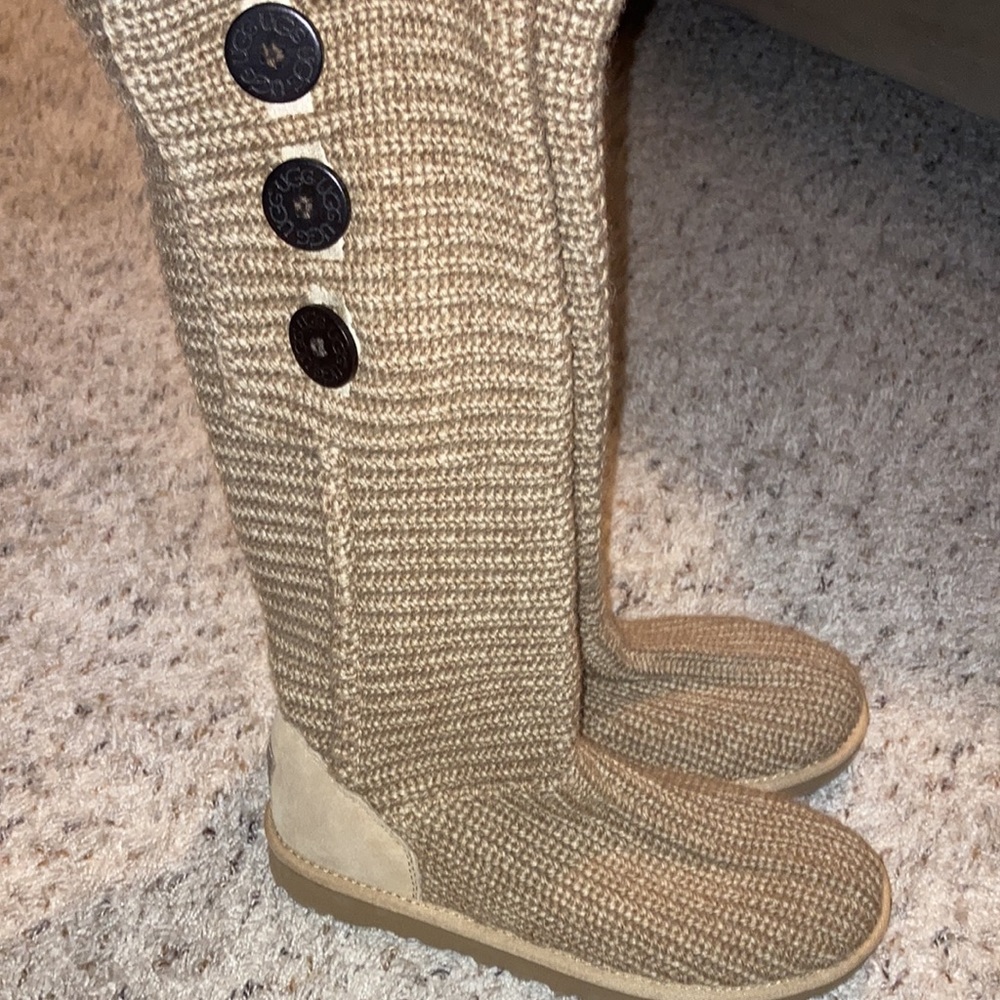 Ugg boots brand new never worn